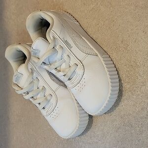 PUMA Carina Size 10C White Low Top Athletic Sneakers 373604-19